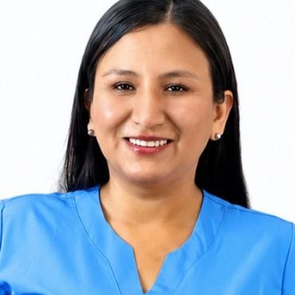 Dra. Elizabeth Flores